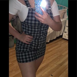 Plaid overall dress💙